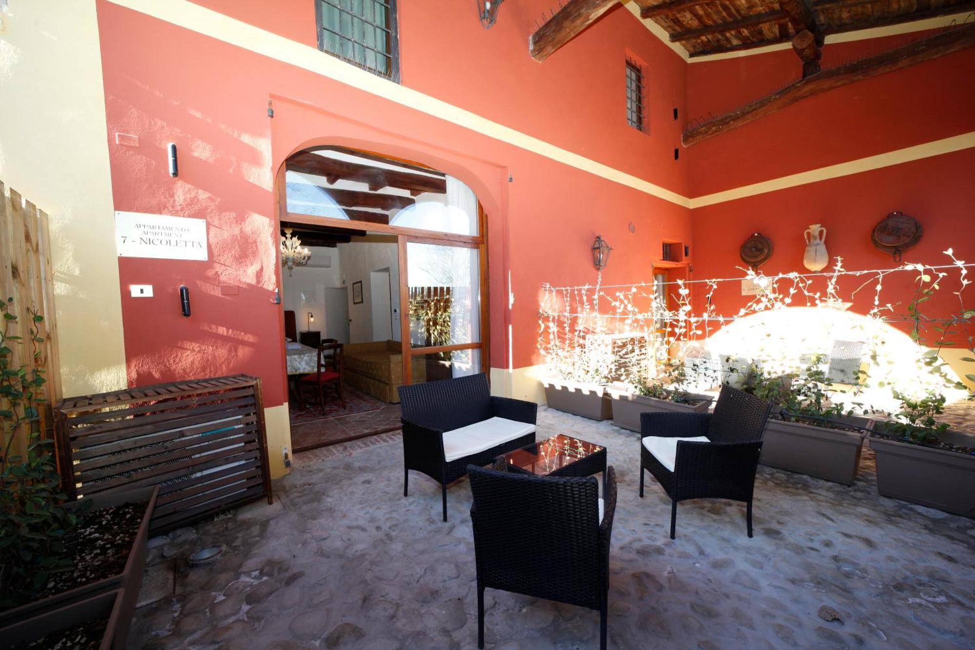 ساسو ماركوني Ca Palazzo Malvasia - Bolognarooms المظهر الخارجي الصورة