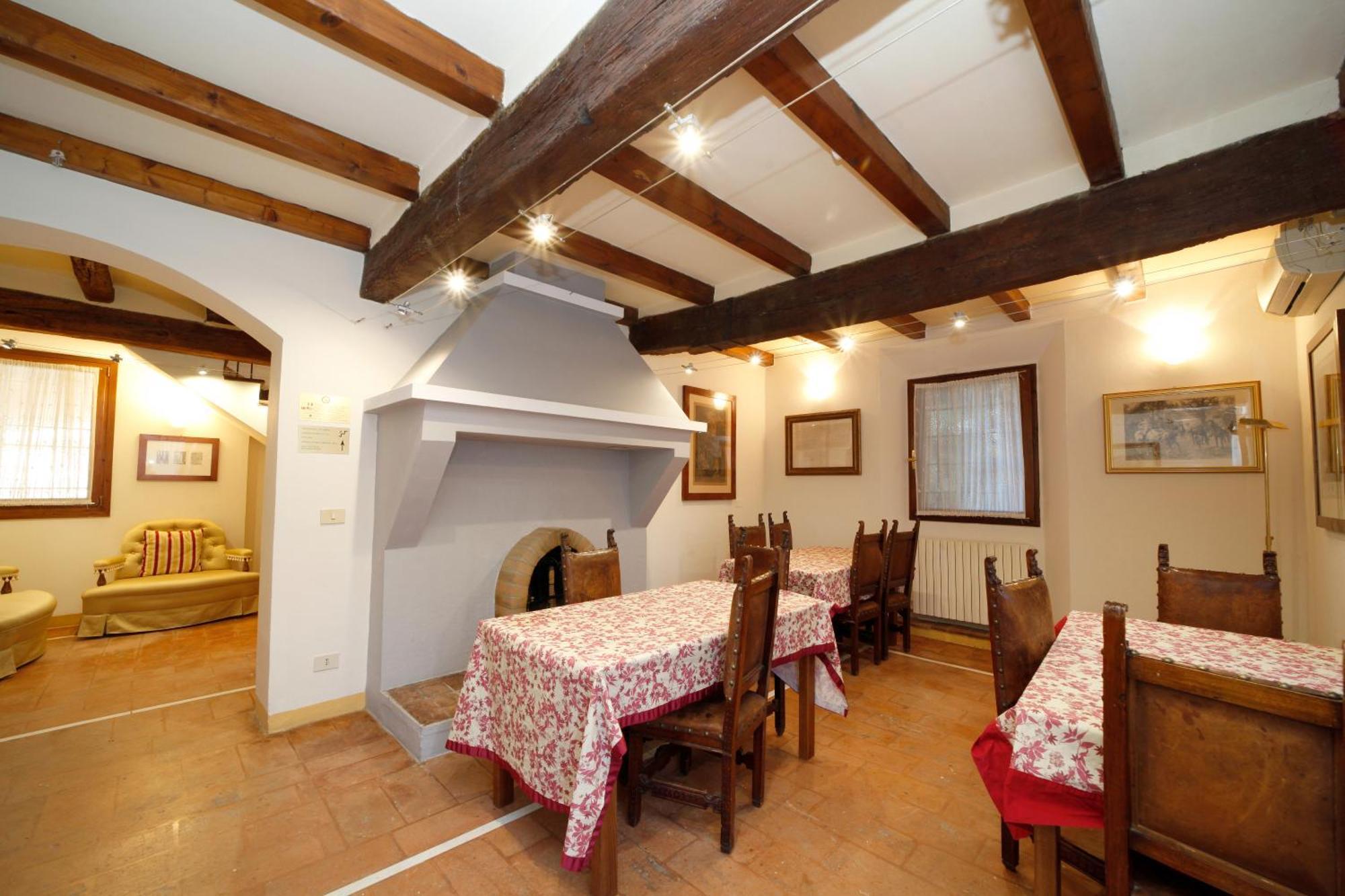 ساسو ماركوني Ca Palazzo Malvasia - Bolognarooms المظهر الخارجي الصورة